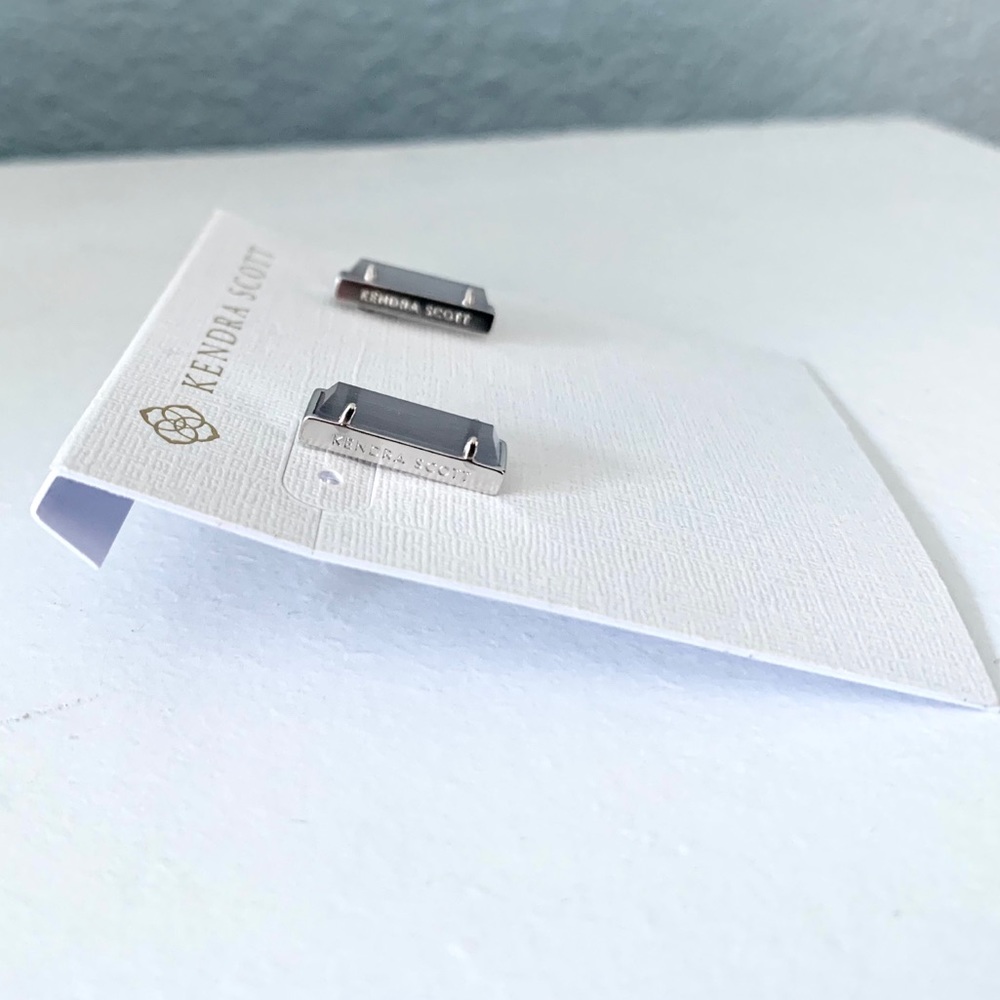 NWT Kendra Scott rhodium mother of pearl earrings - Picture 5 of 7